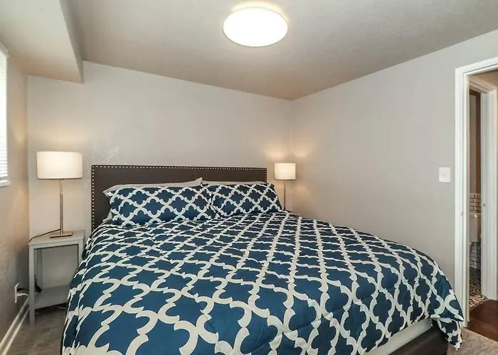 Holly First Floor 2 King Beds